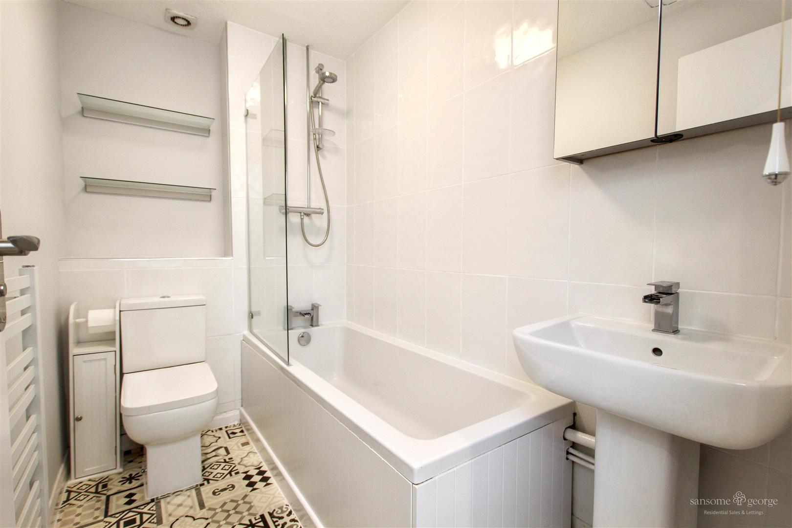 Latimer Drive, Calcot, Reading